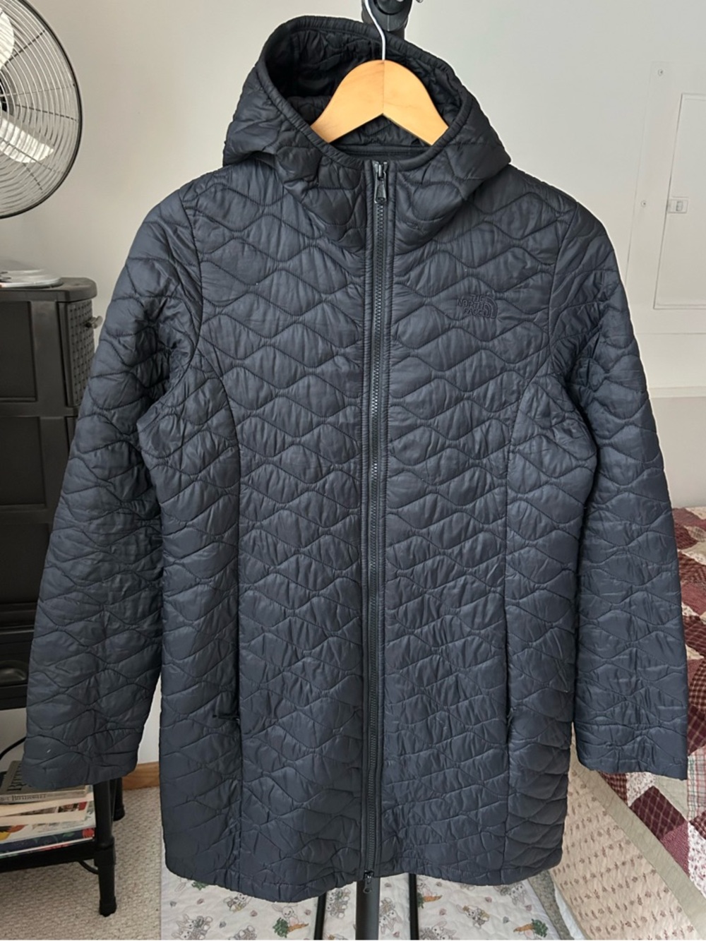 The North Face Thermoball Puffer Jacket Black Women’s Medium